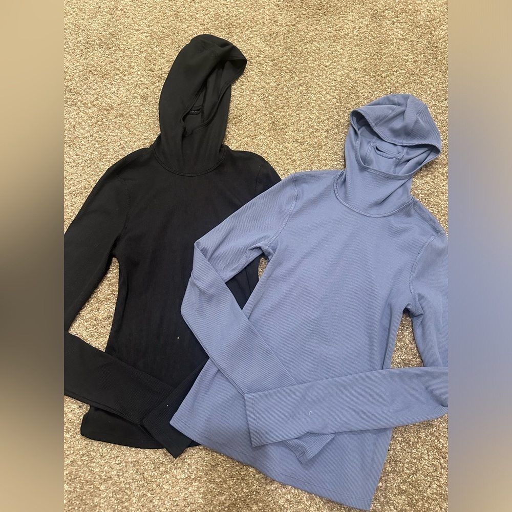 Alo Black and Blue Hooded Tops